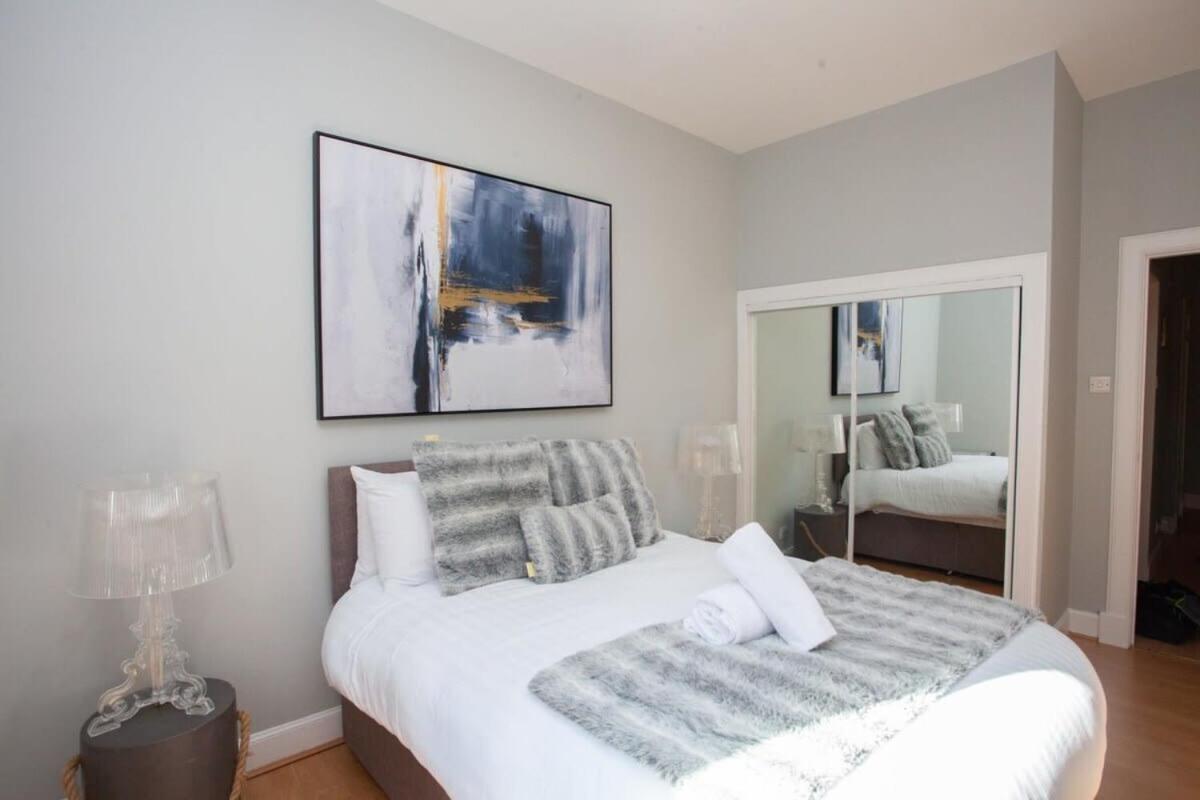 Modern And Refurbished Flat In Merchant City Глазгоу Екстериор снимка